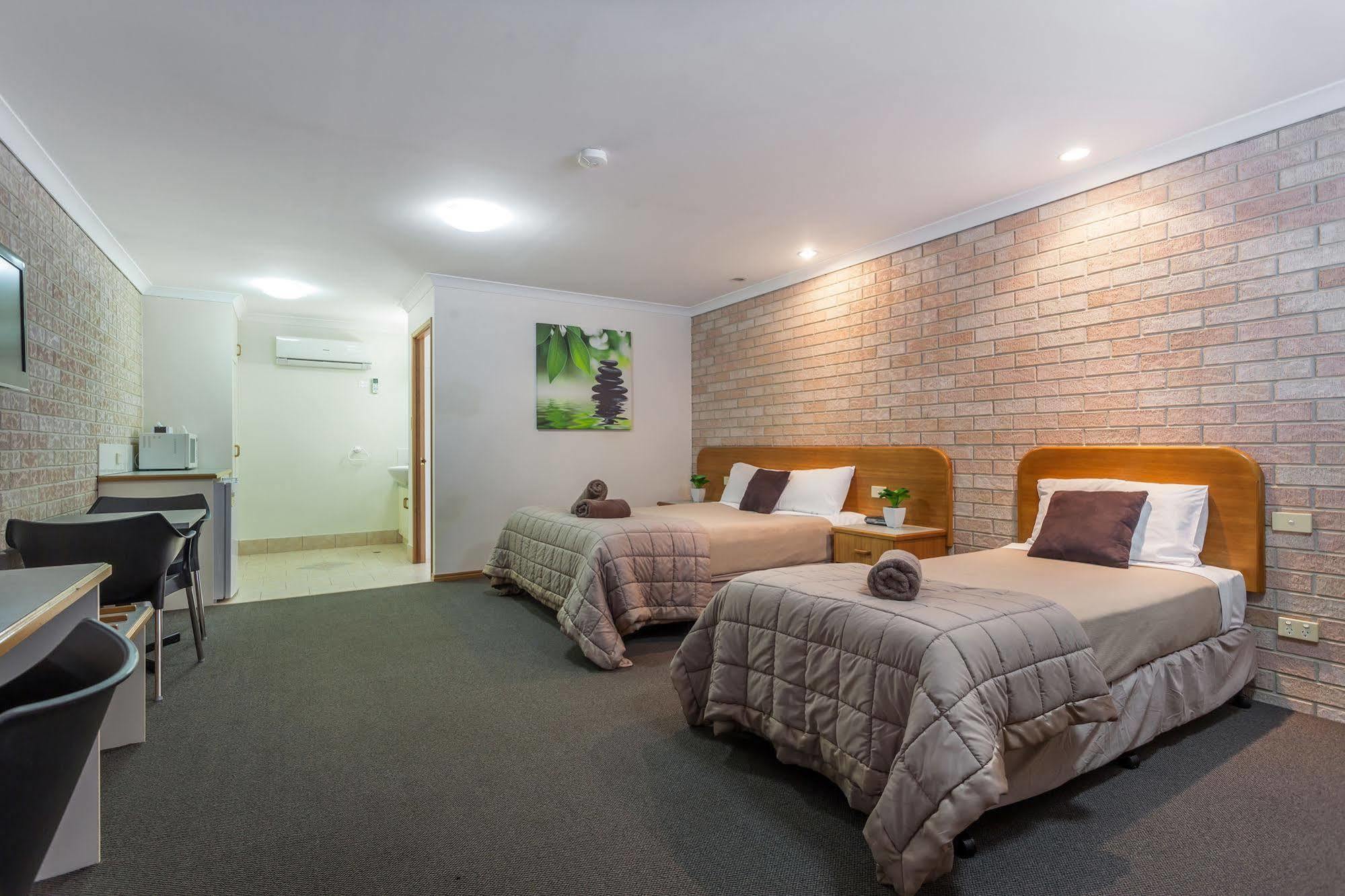 Clifford Gardens Motor Inn Toowoomba Exterior photo